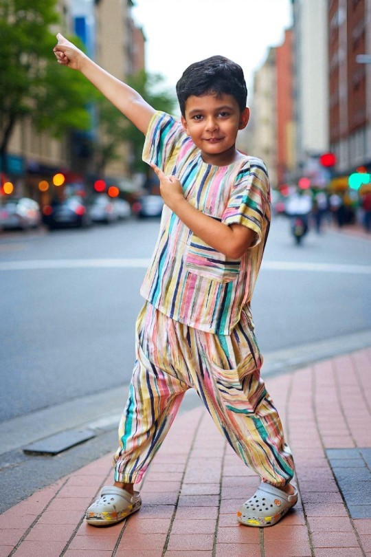 kidswear linen gender neutral co-ord set to half sleeve top and joggers digital print in pastel pink, green, blue stripes ages 1 to 7, Luxury kidswear India
